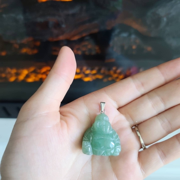 Beautiful Buddha carving Pendant/ Natural Crystals - Picture 3 of 4